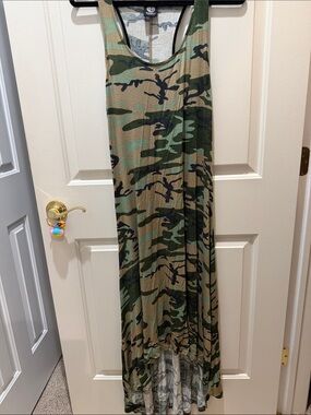 bobeau Camo Racerback High-Low Maxi Dress in Green and Tan